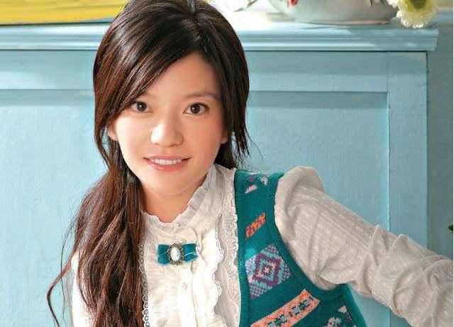 这几位大鼻子女星告诉你并不是这样的