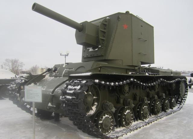 二战坦克 之 苏联kv-2重型坦克:搭载152毫米榴弹炮的钢铁猛兽!