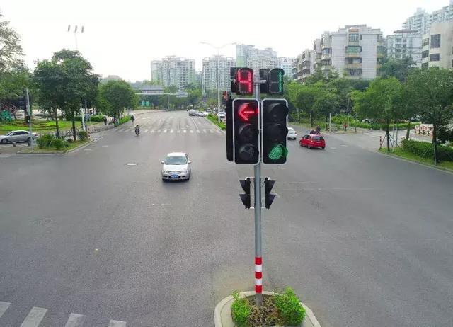 阳江市区部分交通灯大变样|司机开车不想吃罚单看过来