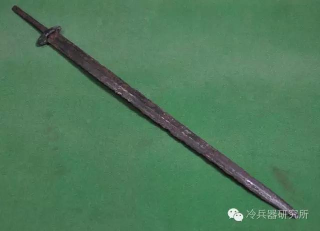 历史上真正的汉剑长什么样?|汉剑|市面|青铜剑_新浪新闻