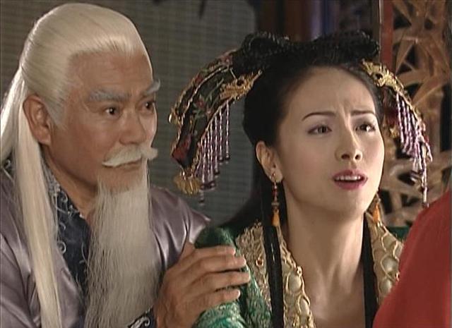 在《风云》这部武侠剧里,颜盈绝对是唯一贯穿全剧,而且举足轻重的女性