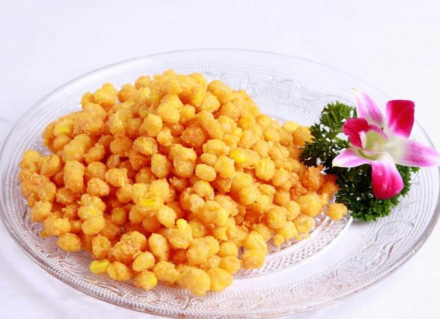 蛋黄玉米粒色泽金黄,味道香甜可口,老少皆宜,做法简单方便,朋友们赶快