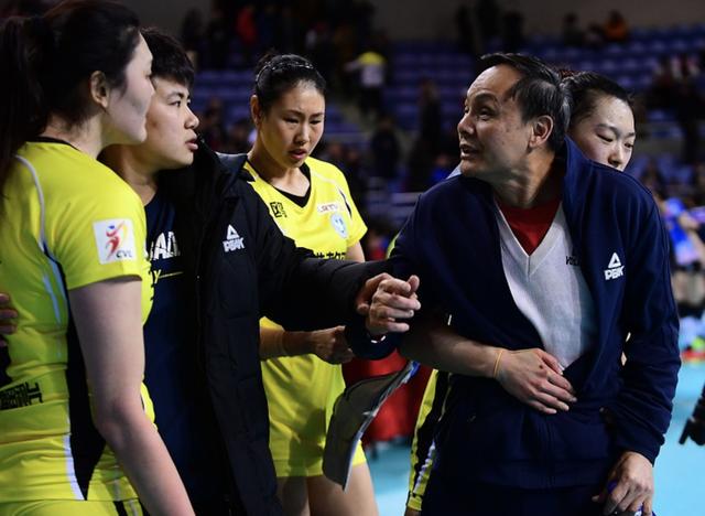 辽宁女排两大国手发生内讧,镜头前公开矛盾