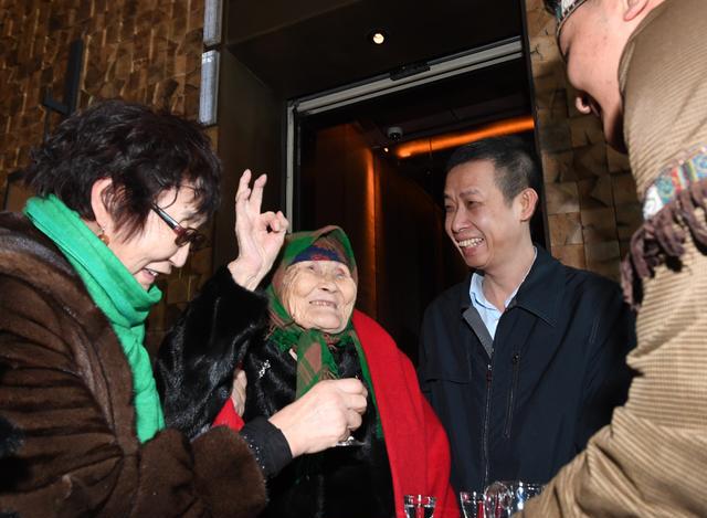 中国最后的女酋长玛利亚索到访哈尔滨敖麓谷雅aoluguya酒店