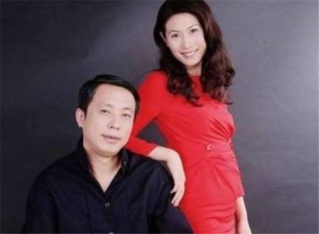 他稀里糊涂赚500亿花28亿买一只茶杯今坐拥豪车女儿却嫁农村