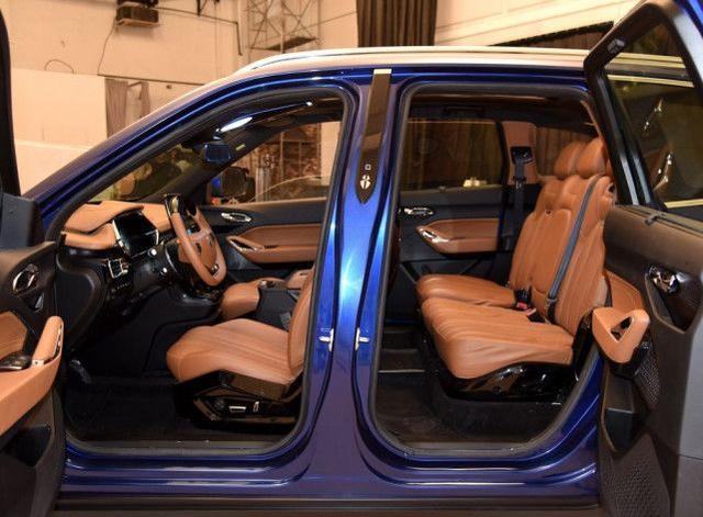 9米配对开门,卖20万对标特斯拉!-新浪汽车