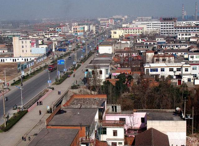 中国最牛逼的镇,不仅拥有高速高铁还有飞机场,全国唯一!