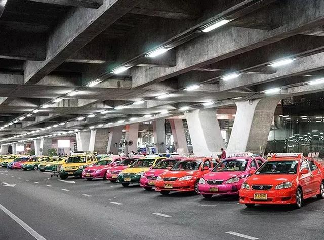 国内大众、国外奔驰！世界各国出租车，你见过多少？