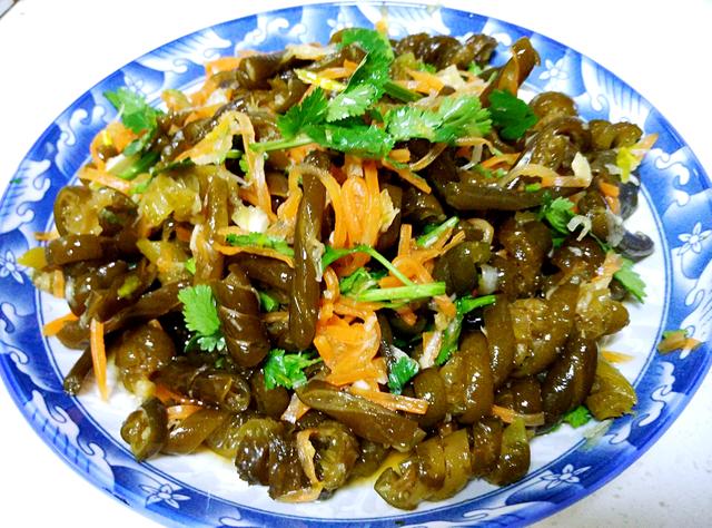 大冬天,吃腻了火锅,热菜,试试这道小凉菜,清爽可口,意外欣喜