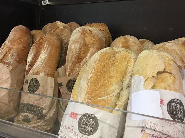 比东南亚消费更低的欧洲国家,10块就能吃一顿