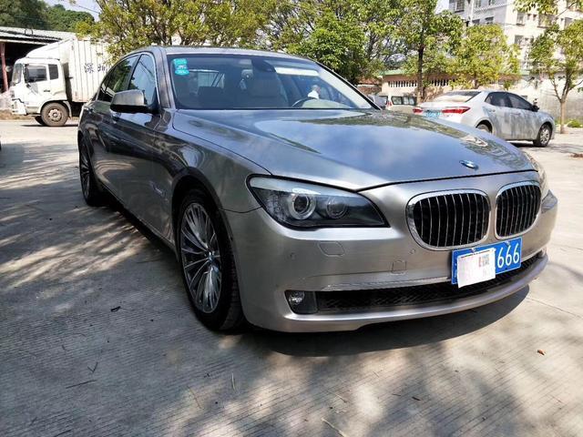 宝马750li落地130万售价23万霸气侧漏动力给力老板值了