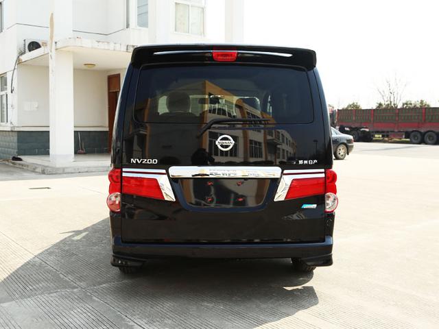 不到20万的多功能房车生活旅行多面手