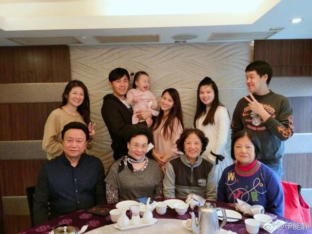 伊能静秦昊会为我买胶原蛋白让我从女儿小米粒的妈妈变成姐姐