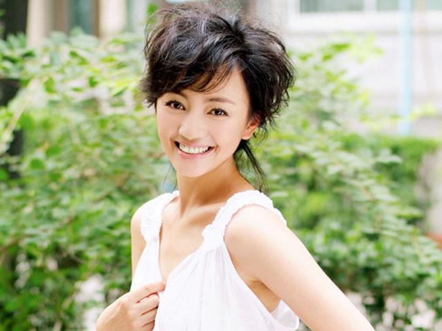 她曾出演过多部经典作品,如今成老板娘,掌管半个娱乐圈!