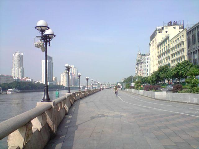 广州这个地方, 是广州最繁华的商业区之一, 被成