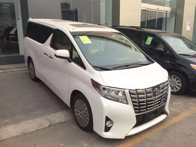 国内最贵的"面包车"迎来改款,土豪,明星加价20万还得排队买!