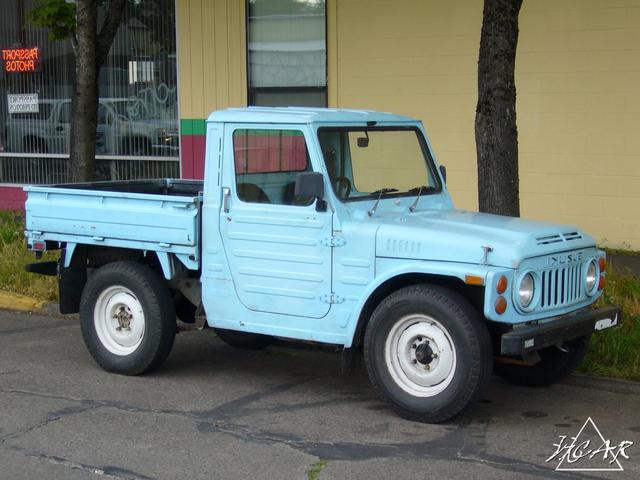 这款铃木吉姆尼出厂于1980年,属于吉姆尼车系的第一代车型,其车架代号