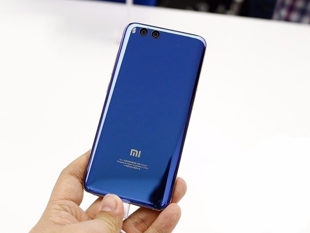 小米7也有刘海,雷军下狠心解决缺货问题,终于不用再抢!