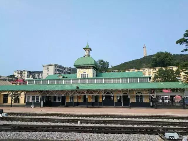 亚布力南站,位于黑龙江省尚志市亚布力镇,建于2007,非常年轻的一座