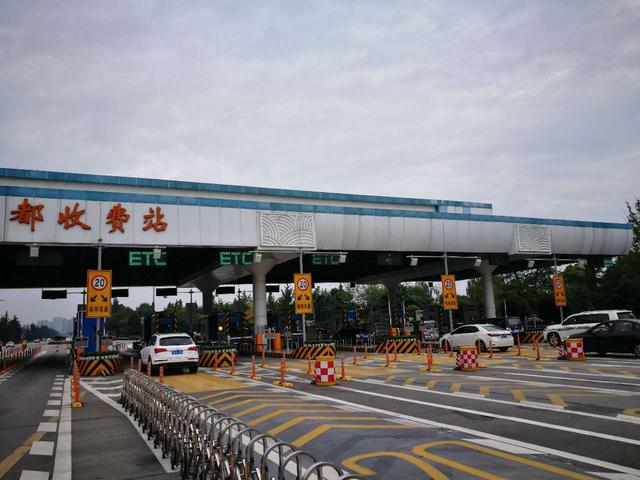 高速公路出入口防堵 7月1日前成都要新增119条etc车道