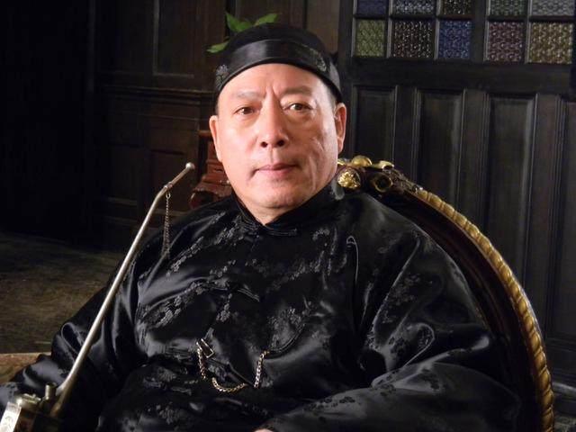 上海滩大亨黄金荣曾被老婆戴绿帽子晚景凄凉沦为扫大街工人