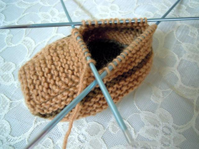 简单实用的宝宝毛线鞋编织,一双鞋只用了一两毛线,带教程