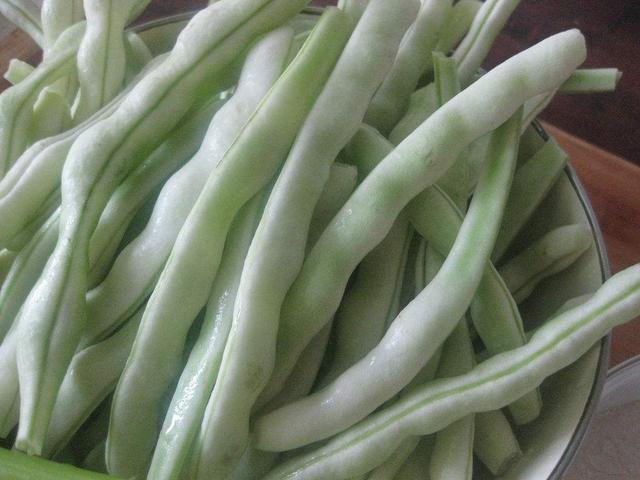 奶奶做了20年的蒸豆角,既当饭又当菜比肉还好吃,每次都要吃2碗