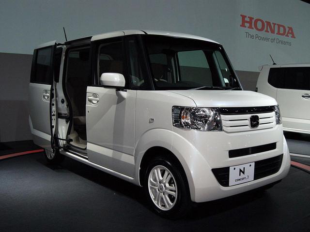 著名的n box 感觉日本的微型面包车都是那么的精致.
