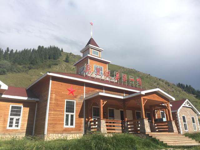 斯坦,有一百零八公里的边境线,辖区内有国家一级口岸—木扎尔特口岸