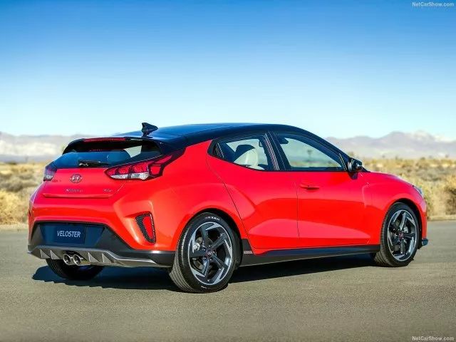 思域你不要狂,小心这台韩式现代小钢炮