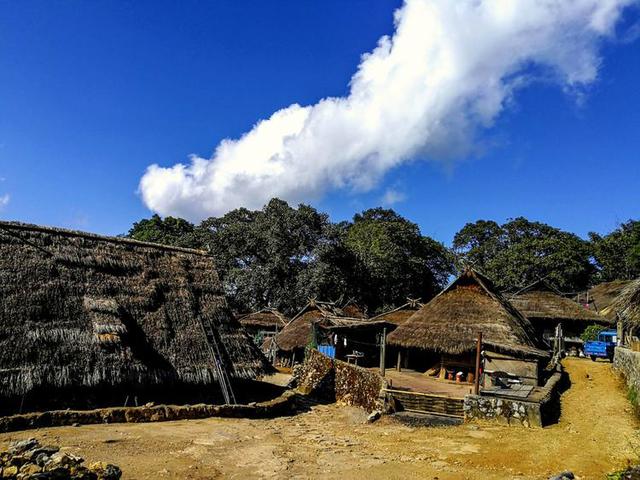 中国最后一个原始部落,沧源翁丁佤寨,大山深处最原始群居村落!