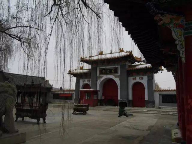 时建置,设铁利府;辽为生女真五国部越里吉国(五国头城),金设胡里改路