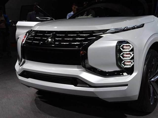 买啥哈弗h6,三菱再推全新suv,配混动四驱仅12万,比途观厚道