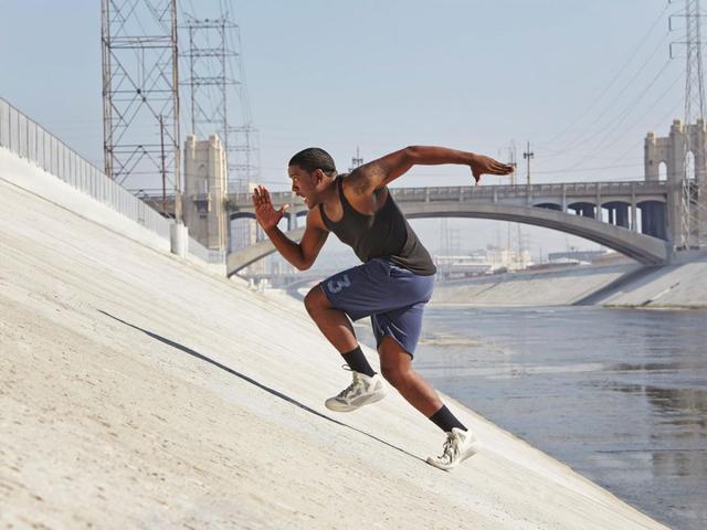 学习超级英雄锻炼,建立你自己的"钢铁身体"