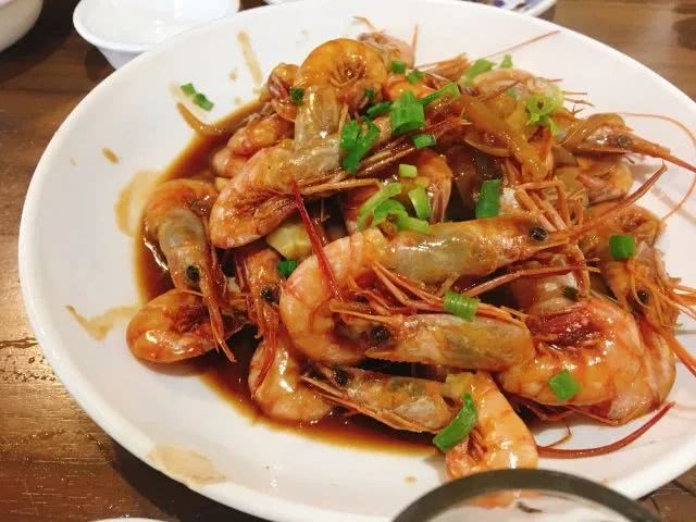 金刚排挡家大概红烧也是没有不好吃的吧.什么菜?不知道!你们自己看!