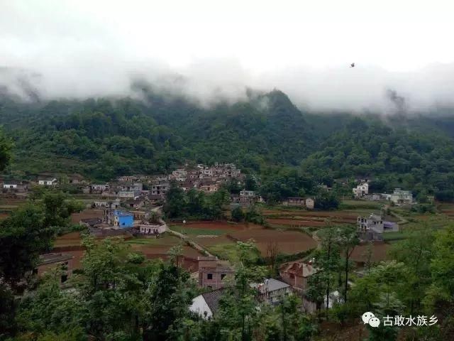 富源特土大峡谷徒步露营好去处