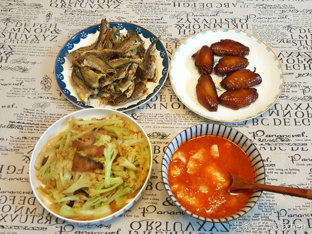 我做的晚餐很简单却营养,只有三菜一汤,晒朋友圈纷纷点赞要做法