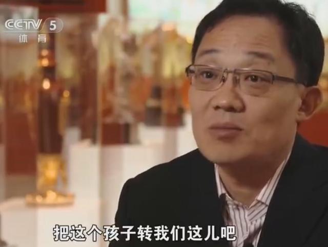 山东鲁能球迷为什么讨厌韦世豪,看完感觉确实