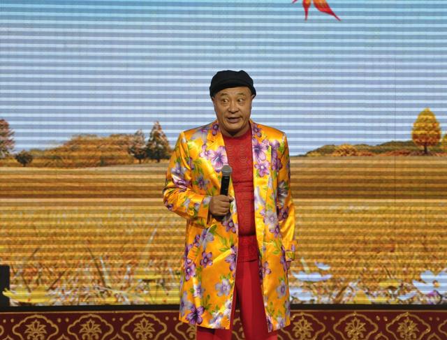 什么情况赵四在北京前门刘老根大舞台被打观众却拍手称快