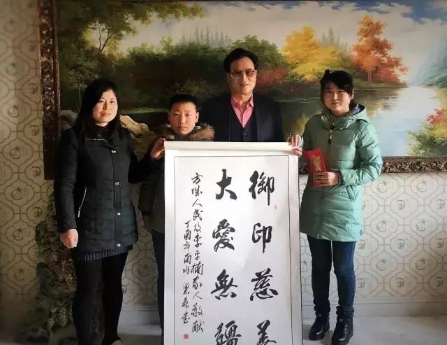 去年10月,王玉印在为方城县几所中学捐赠了20万元后,又来到四里店乡