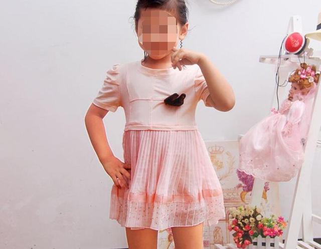 6岁女孩坐姿不雅宝妈善意提醒却被家长唾骂变态