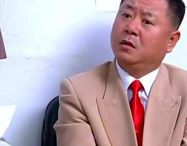 看完范伟在《马大帅》中的众多职业,发现最狠的不是维多利的彪哥