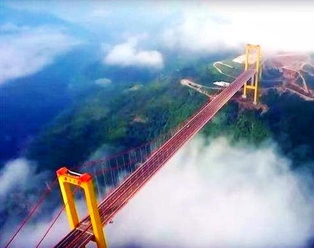 中国又一建造奇迹,用火箭炮架桥,超级工程让世界叹为观止!