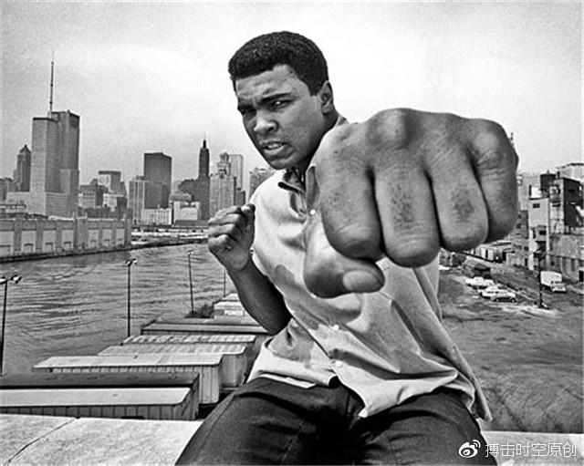 拳王小时候都是啥样的?阿里遭歧视,泰森被欺凌,梅威瑟被家暴