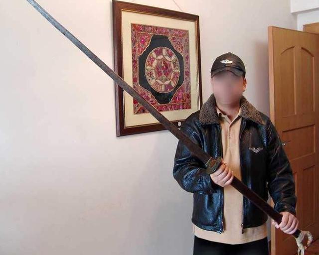 有效而不昂贵的兵器永远是军队装备的重要兵器,而陌刀和马槊太过昂贵