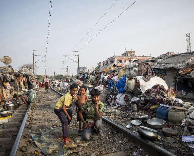 印度新冠 贫民窟图片