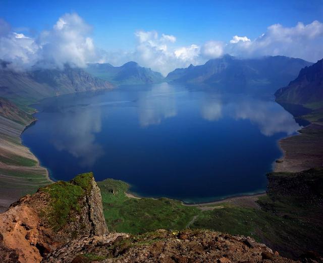 中国最深湖图片