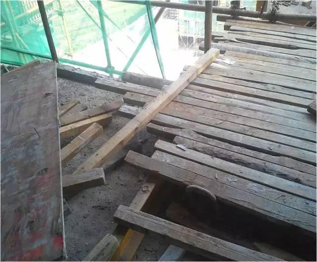 以后检查工地拿着这篇文章就行了|施工现场|立杆|脚手架_新浪新闻