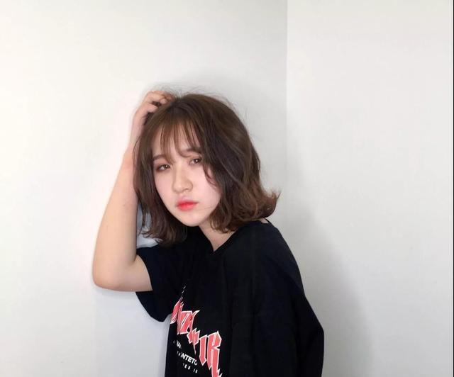 女生剪短发不烫一烫、剪短还有什么意义?