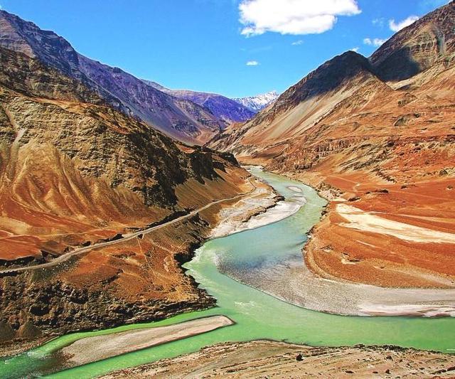 发源于西藏的南亚最大河流——印度河!